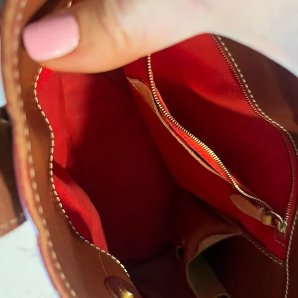 Dooney & Bourke Alto Italy Tassel Tote Satchel Purse Bag - Picture 8 of 9